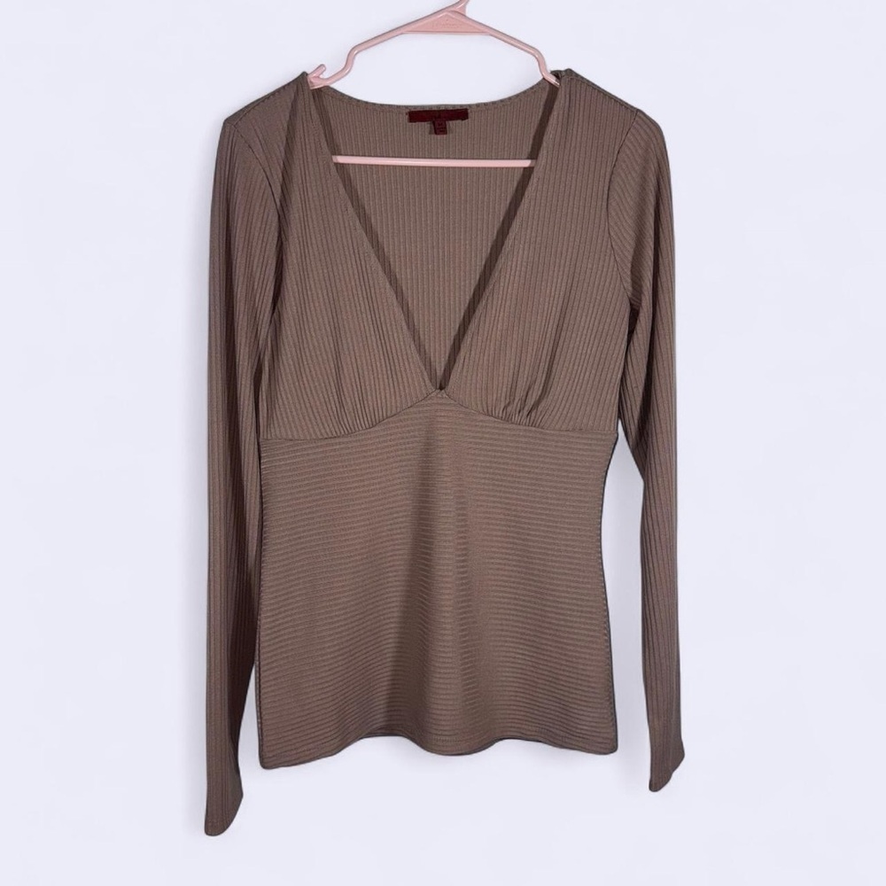 Red Eye Women’s Medium Taupe Ribbed Long Sleeve Deep V-Neck Stretch Top